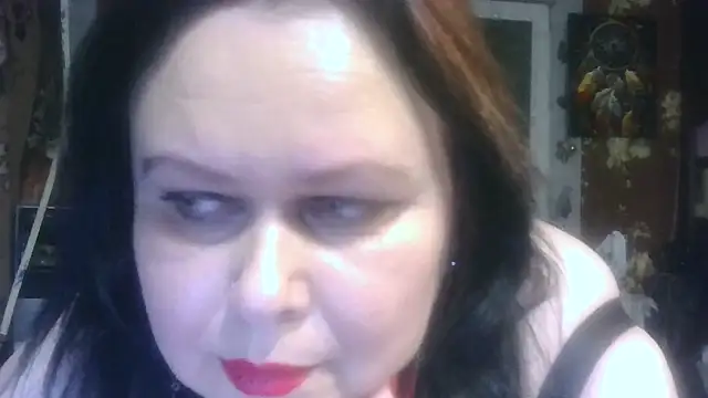 CharleeKendall online show from November 14, 2025, 4:32 pm