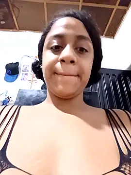 lacrespa24 online show from November 15, 2025, 11:31 pm