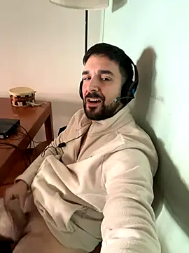 ReDiBastoni90 online show from November 13, 2025, 8:18 am