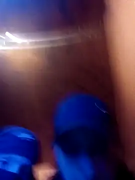 Snapshot of Laroukineee chatting on October 13, 2025, 12:12 am Laroukineee online show from October 13, 2025, 12:12 am