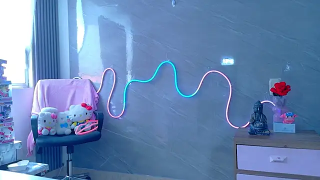 Snapshot of Naaomi_cute chatting on February 6, 2026, 2:57 pm Naaomi cute online show from February 6, 2026, 2:57 pm