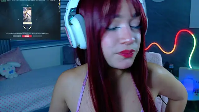 Naaomi cute online show from October 15, 2025, 10:07 pm