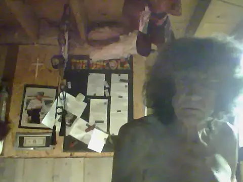 Snapshot of OldManOnline chatting on July 7, 2026, 7:34 am OldManOnline online show from July 7, 2026, 7:34 am