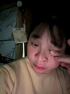 Linh-xxx online show from January 7, 2026, 8:41 am