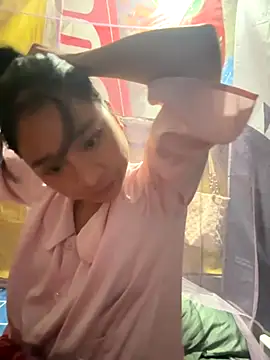 Snapshot of Linh-xxx chatting on October 15, 2025, 10:51 pm Linh-xxx online show from October 15, 2025, 10:51 pm