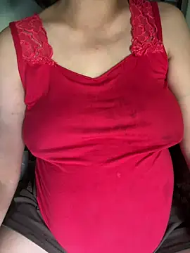 Linh-xxx online show from March 3, 2026, 5:47 am