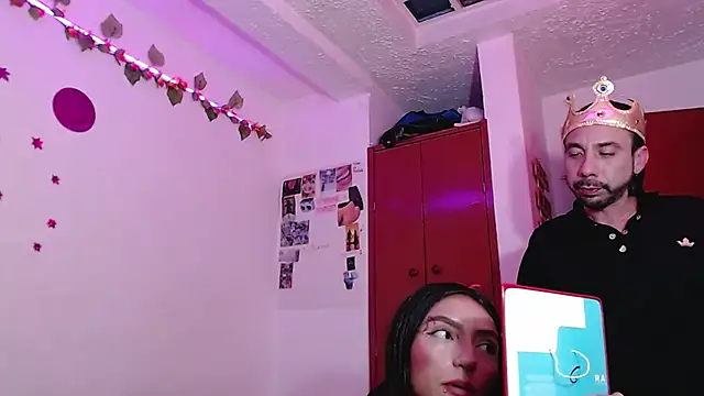 Isis Robert online show from November 1, 2025, 4:08 am