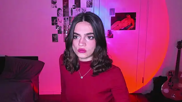 Snapshot of nightfloatt chatting on October 14, 2025, 8:53 pm nightfloatt online show from October 14, 2025, 8:53 pm