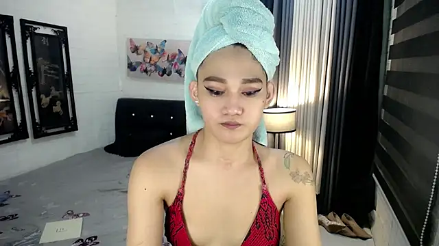 TSJaninexx online show from December 1, 2025, 1:56 pm