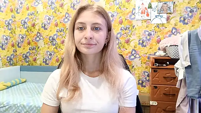 Snapshot of AmeliLia chatting on October 24, 2025, 6:34 am AmeliLia online show from October 24, 2025, 6:34 am