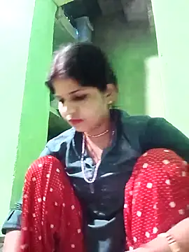 Karishma cute online show from November 8, 2025, 1:25 pm