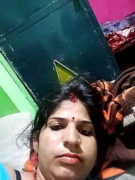 Karishma cute online show from November 19, 2025, 1:27 am