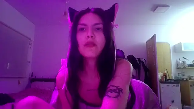 miapink33 online show from January 16, 2026, 12:25 am