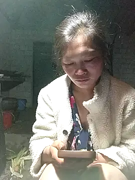 siusiu-00 online show from October 27, 2025, 9:49 pm