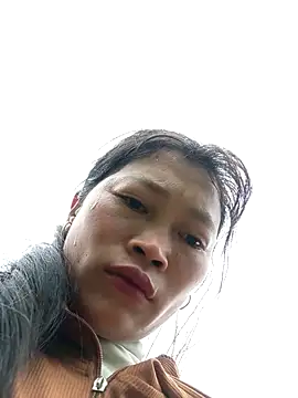 siusiu-00 online show from November 21, 2025, 2:43 am