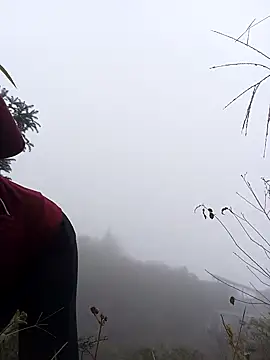 siusiu-00 online show from October 25, 2025, 12:43 am