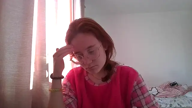 Snapshot of LuckySLove chatting on April 8, 2026, 3:13 pm LuckySLove online show from April 8, 2026, 3:13 pm