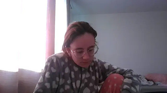 Snapshot of LuckySLove chatting on May 28, 2026, 5:19 pm LuckySLove online show from May 28, 2026, 5:19 pm