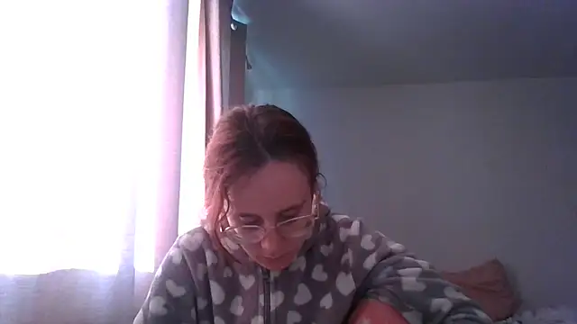 Snapshot of LuckySLove chatting on May 27, 2026, 5:53 pm LuckySLove online show from May 27, 2026, 5:53 pm