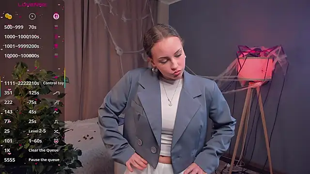 Snapshot of KrisWaller chatting on October 31, 2025, 3:08 pm KrisWaller online show from October 31, 2025, 3:08 pm