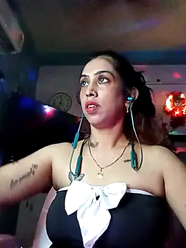 Snapshot of Darling_Annie chatting on October 25, 2025, 6:30 pm Darling Annie online show from October 25, 2025, 6:30 pm