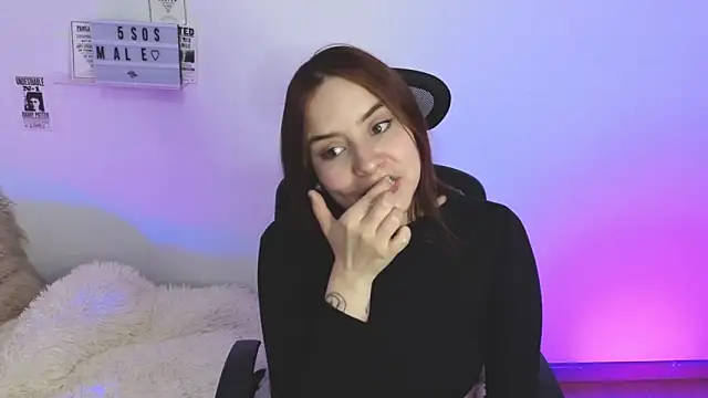 Emily Lindey online show from February 21, 2026, 9:11 am