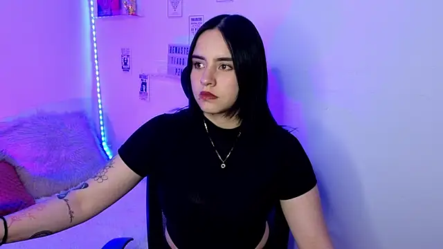 Emily Lindey online show from March 9, 2026, 5:33 am