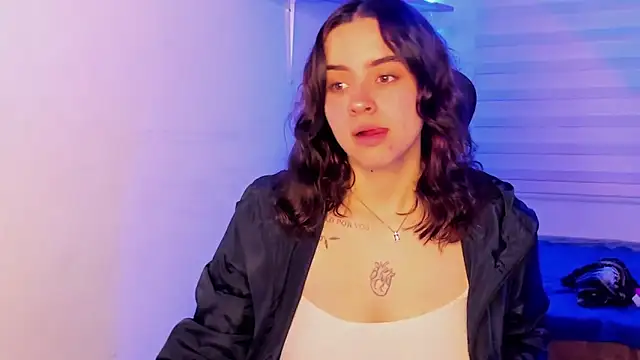 Snapshot of Emily_Lindey chatting on October 29, 2025, 3:16 am Emily Lindey online show from October 29, 2025, 3:16 am