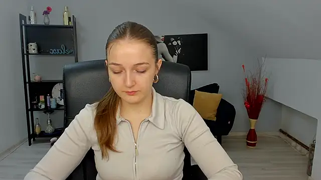 AnneWilsonn online show from March 10, 2026, 6:28 am