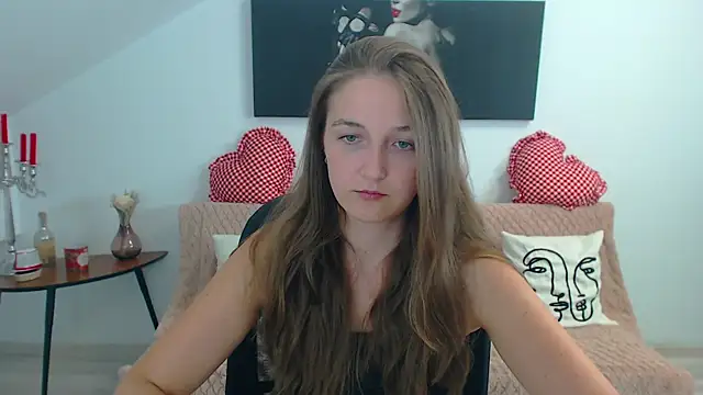 Snapshot of AnneWilsonn chatting on July 27, 2026, 8:10 am AnneWilsonn online show from July 27, 2026, 8:10 am