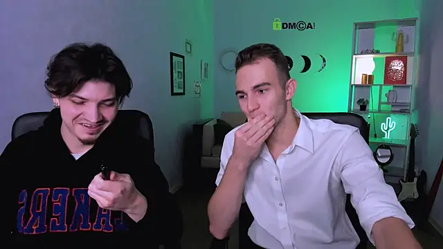 Snapshot of astren_villo chatting on December 15, 2025, 1:17 pm astren villo online show from December 15, 2025, 1:17 pm