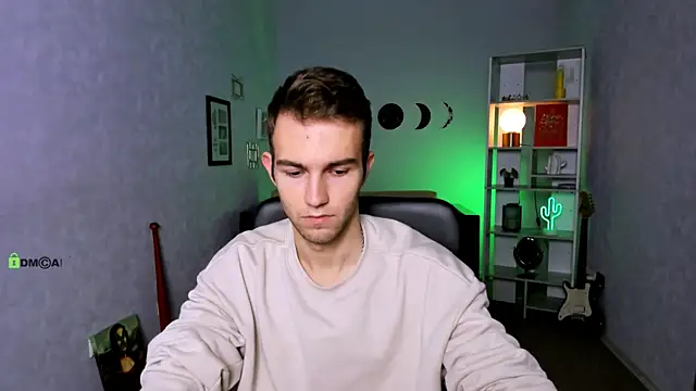 Snapshot of astren_villo chatting on November 23, 2025, 10:14 am astren villo online show from November 23, 2025, 10:14 am