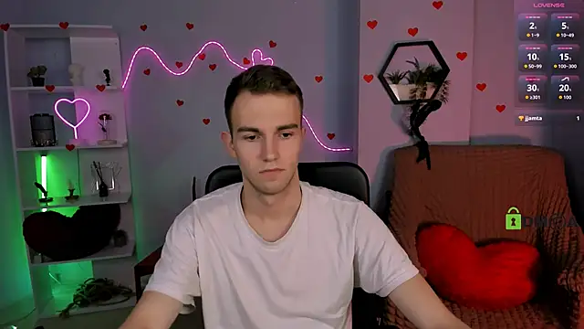 Snapshot of astren_villo chatting on February 26, 2026, 3:56 pm astren villo online show from February 26, 2026, 3:56 pm