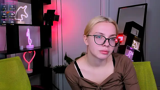 Snapshot of sendi_cais chatting on November 12, 2025, 7:23 am sendi cais online show from November 12, 2025, 7:23 am