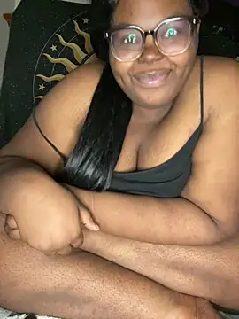 TheChubbySiren online show from May 3, 2026, 1:55 am