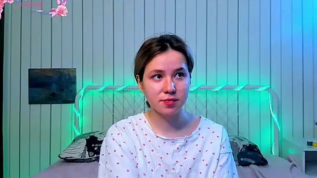 Snapshot of AlisiaEthen chatting on December 1, 2025, 8:32 pm AlisiaEthen online show from December 1, 2025, 8:32 pm