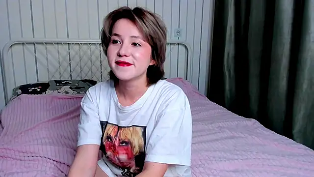 Snapshot of AlisiaEthen chatting on October 23, 2025, 8:29 pm AlisiaEthen online show from October 23, 2025, 8:29 pm