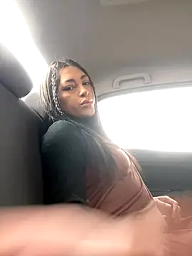 Snapshot of Cara-Hadley chatting on October 14, 2025, 12:28 pm Cara-Hadley online show from October 14, 2025, 12:28 pm