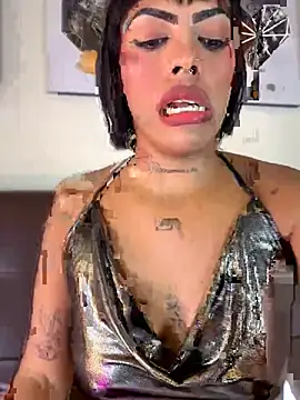 NovaFoxx online show from April 18, 2026, 7:07 pm