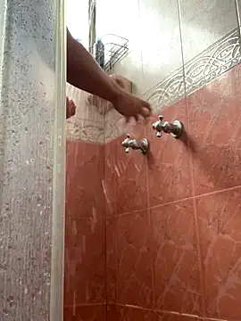 La-Gatiita-trans online show from December 1, 2025, 3:46 pm