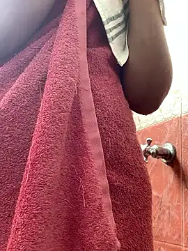 Snapshot of La-Gatiita-trans chatting on January 11, 2026, 3:52 pm La-Gatiita-trans online show from January 11, 2026, 3:52 pm