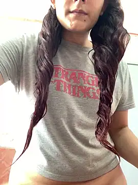 Snapshot of La-Gatiita-trans chatting on January 6, 2026, 7:29 pm La-Gatiita-trans online show from January 6, 2026, 7:29 pm