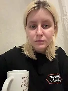 Snapshot of BonnyeBoom chatting on February 15, 2026, 5:12 pm BonnyeBoom online show from February 15, 2026, 5:12 pm