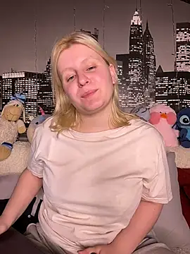 Snapshot of BonnyeBoom chatting on February 28, 2026, 9:47 pm BonnyeBoom online show from February 28, 2026, 9:47 pm