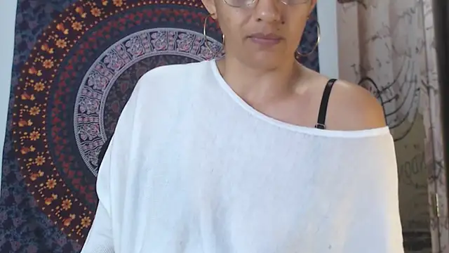 Snapshot of Lucyy_Naugthy chatting on February 23, 2026, 12:50 pm Lucyy Naugthy online show from February 23, 2026, 12:50 pm