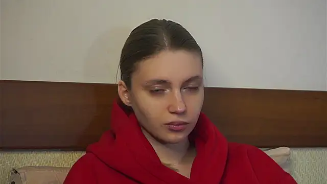 Snapshot of RoslynArcuo chatting on December 1, 2025, 8:42 pm RoslynArcuo online show from December 1, 2025, 8:42 pm