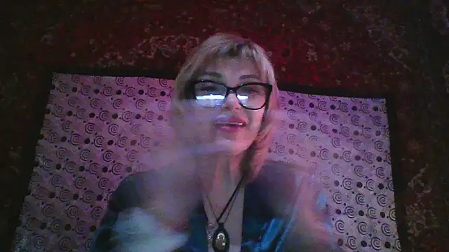 Snapshot of Lia_Ray chatting on December 13, 2025, 8:04 pm Lia Ray online show from December 13, 2025, 8:04 pm