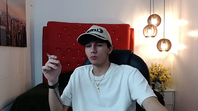 AmethystShadow17 online show from February 25, 2026, 3:40 am