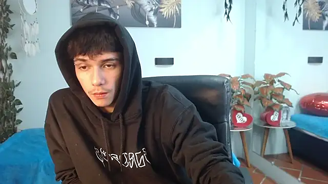 AmethystShadow17 online show from April 7, 2026, 8:54 pm