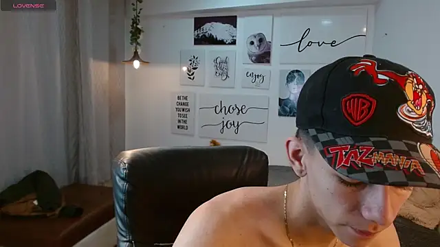 AmethystShadow17 online show from November 25, 2025, 3:45 pm